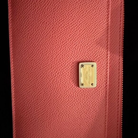 Brand new with box Dolce & Gabbana Pink clutch/ Wallet - Picture 3 of 10
